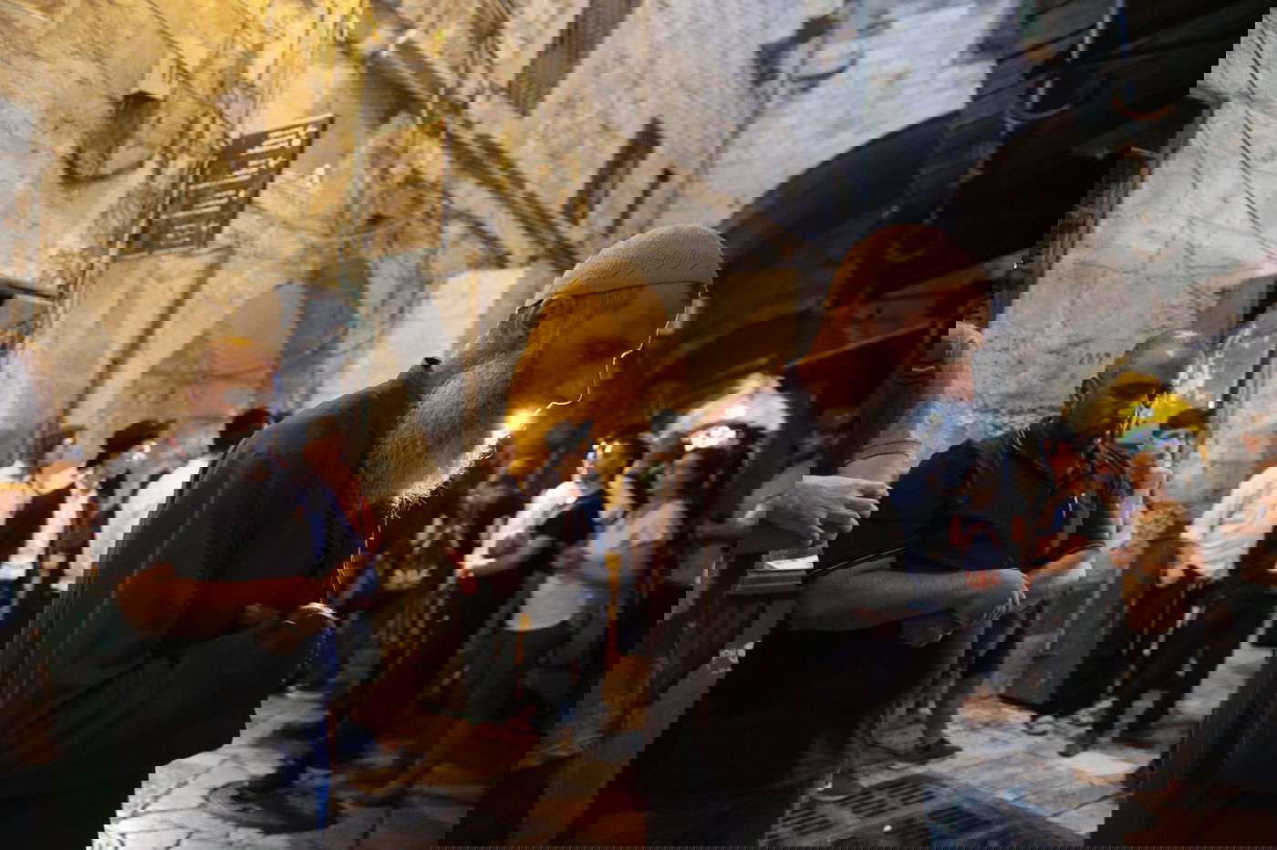 הפיגוע בירושלים: כך המחבלים התנפלו על השוטר, דקרו - ונוטרלו