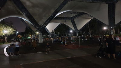 החושך במתקנים