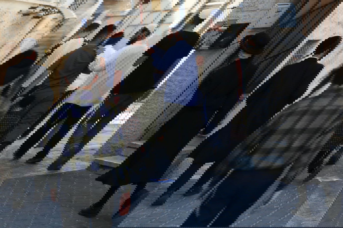 חייל חרדי הותקף בבקבוק זכוכית במאה שערים