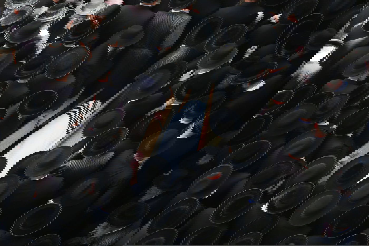 בהלווית ידידו הגרמ"א שיינברגר: גאב"ד 'העדה' מירר בבכי