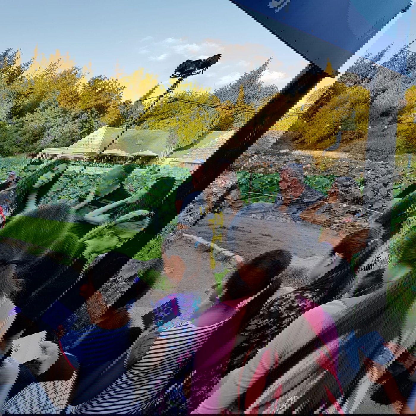 הבילוי של אביחי מנדלבליט בבין הזמנים • צפו