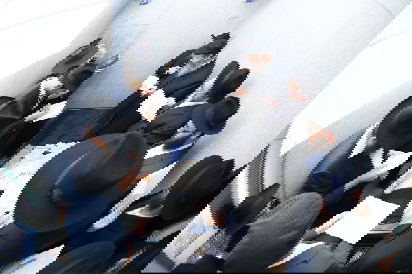 תיעוד: חסידי חב"ד עלו לציון שבקזחסטאן