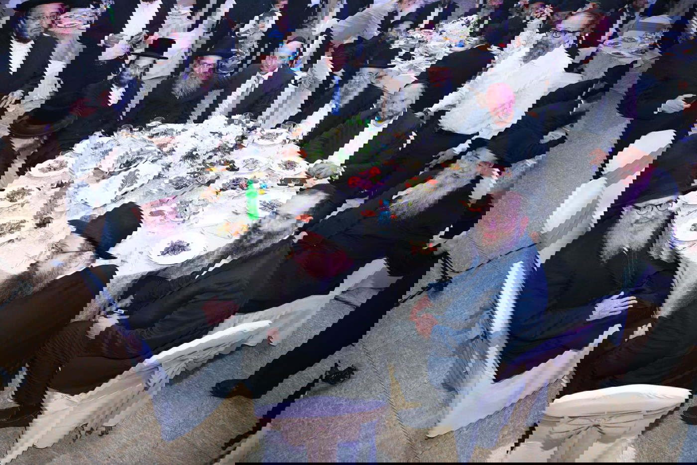 תיעוד: חסידי חב"ד עלו לציון שבקזחסטאן