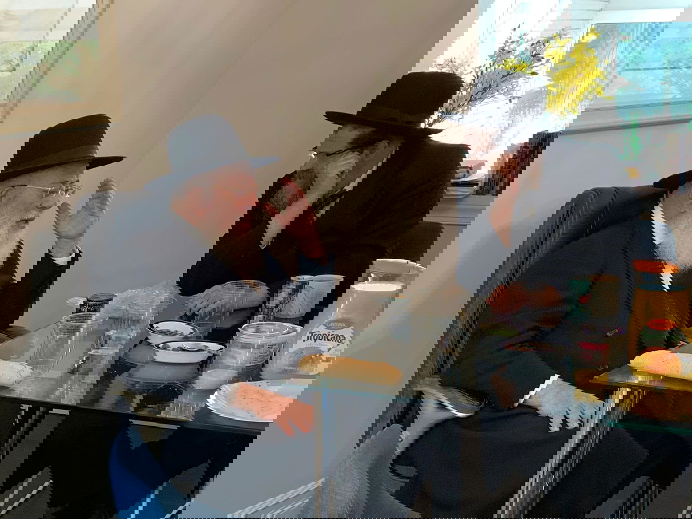 השבחים של הגר"י אולשין על הגר"ש עמאר. צפו בהקדשה