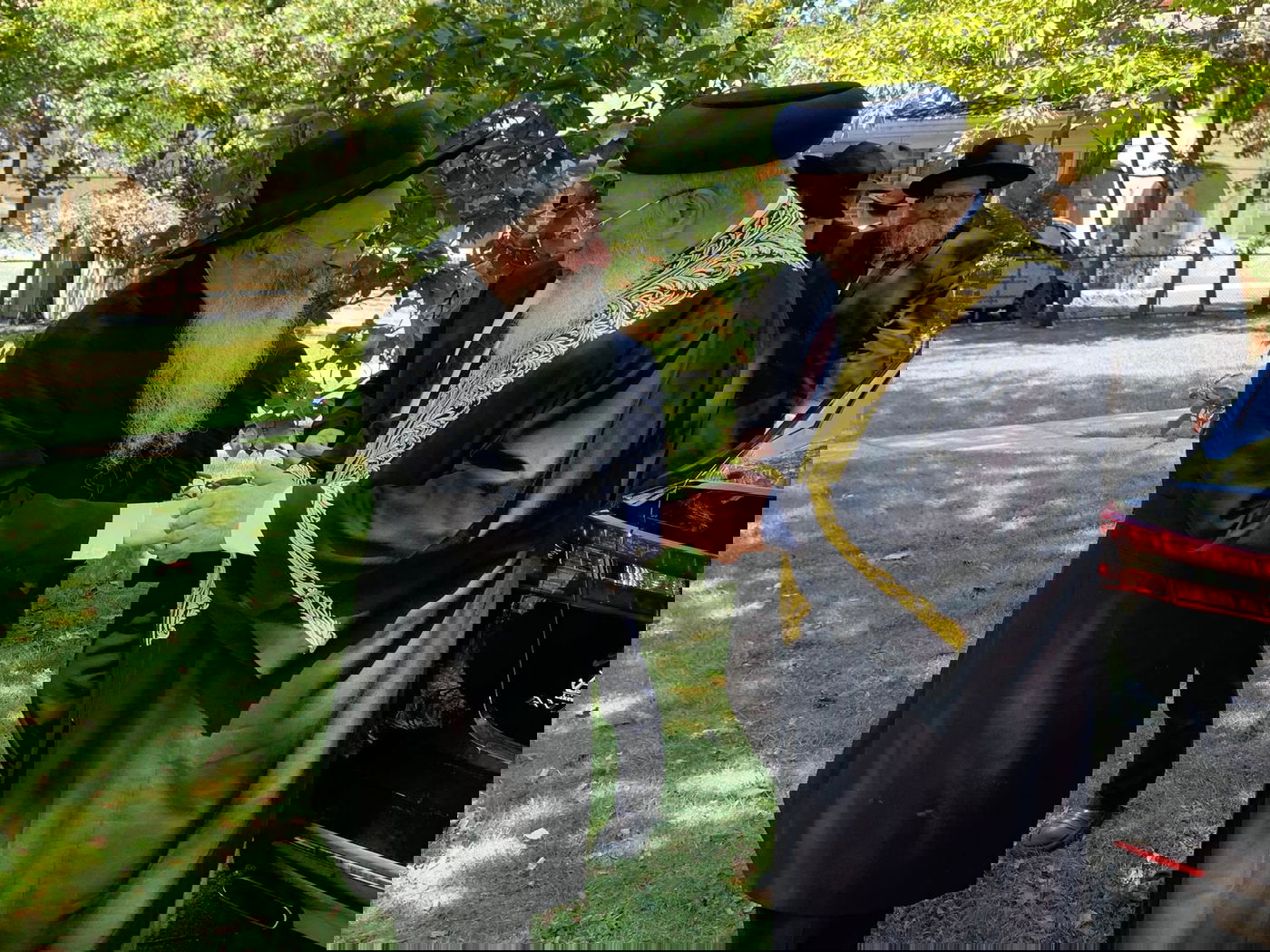 השבחים של הגר"י אולשין על הגר"ש עמאר. צפו בהקדשה