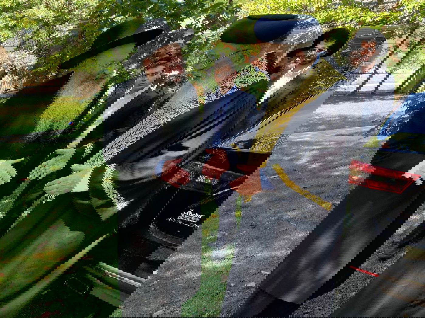 השבחים של הגר"י אולשין על הגר"ש עמאר. צפו בהקדשה