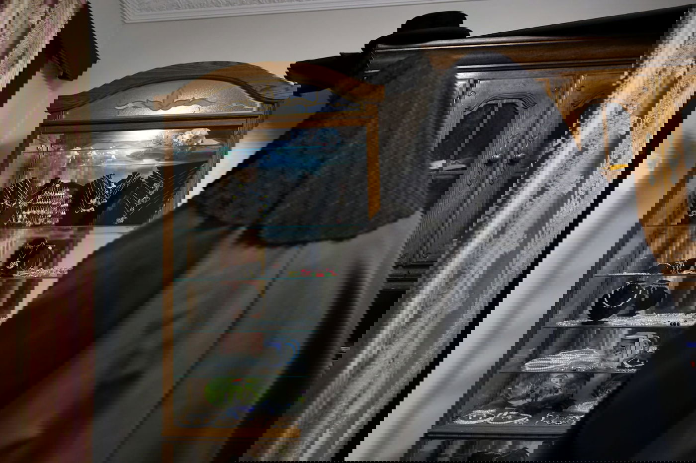 הצצה נדירה: חנות התכשיטים של נשות ה'שאלים'