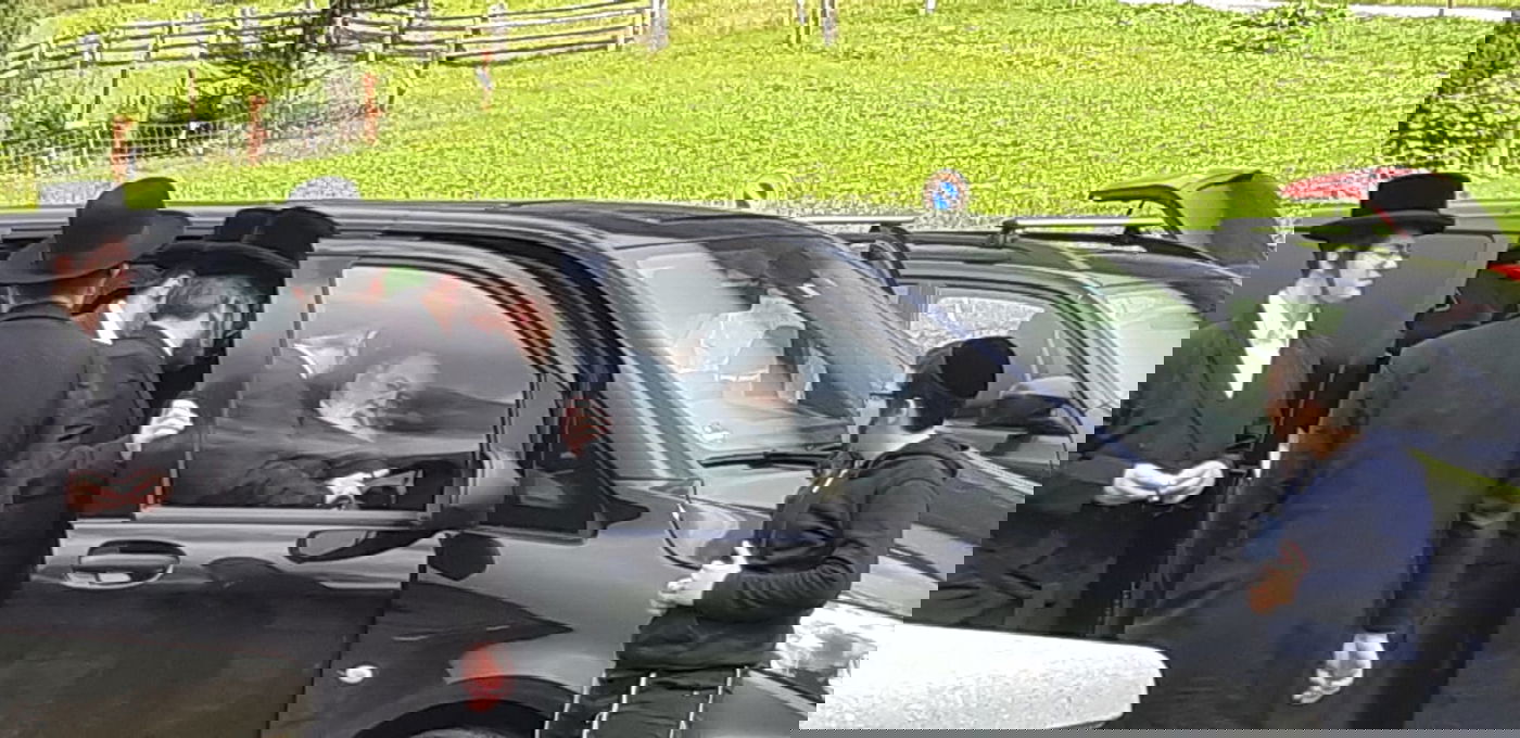 תיעוד: האדמו"ר מתולדות אברהם יצחק ב'נאות דשא'