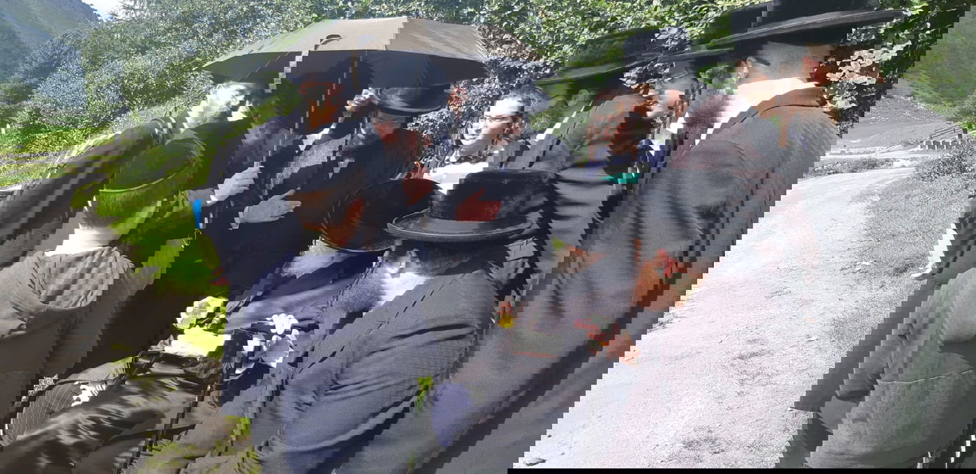 תיעוד: האדמו"ר מתולדות אברהם יצחק ב'נאות דשא'