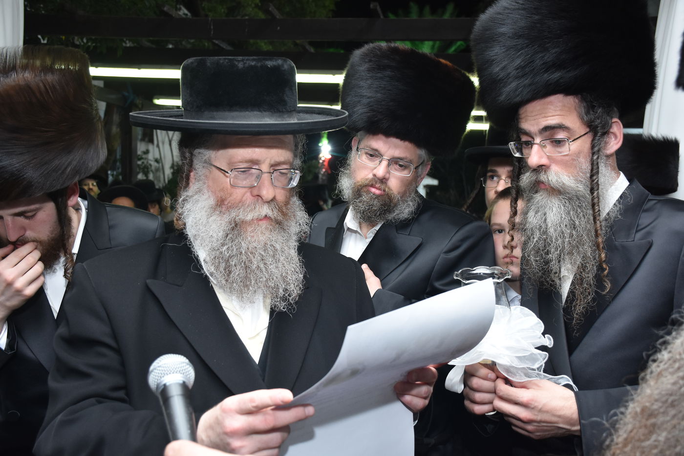 שמחת החתונה בחצר הקודש אשלג • תיעוד