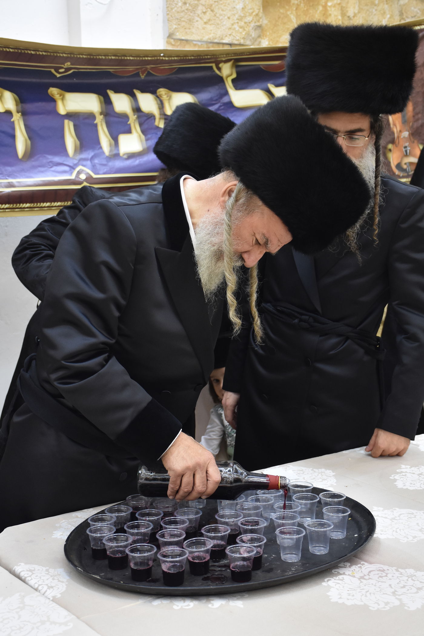 שמחת החתונה בחצר הקודש אשלג • תיעוד