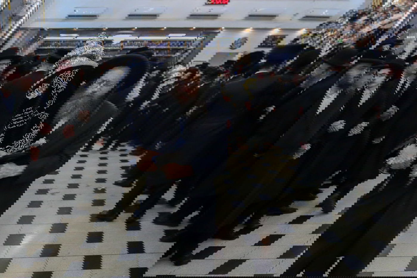 הברסלבער'ס הרקידו את כיכר השבת