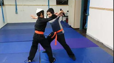 כך תלמדו את ילדיכם להתמודד עם תקיפה