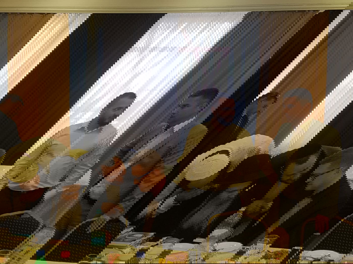 כך הכניעו אלקין והרב ארוש את האוקראיני