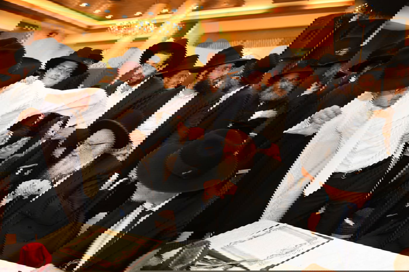 היתום הטרי התחתן עם נכדת ראש הישיבה