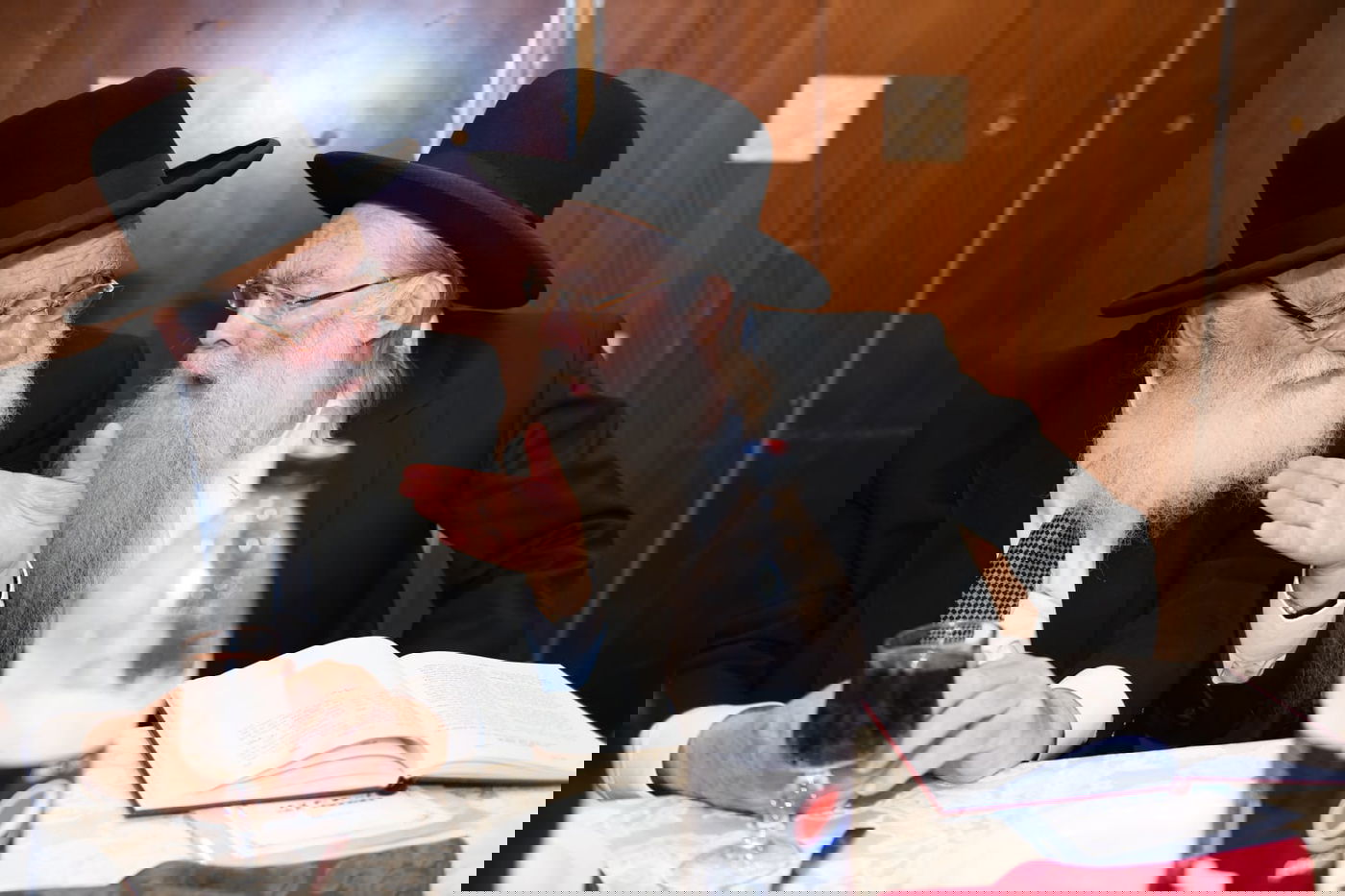 היתום הטרי התחתן עם נכדת ראש הישיבה