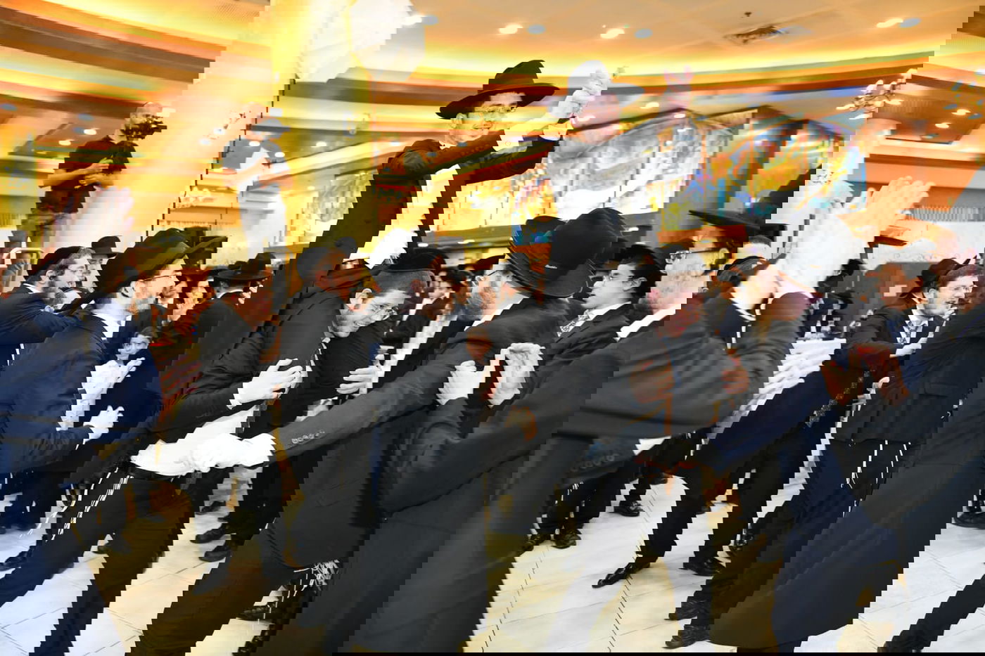 היתום הטרי התחתן עם נכדת ראש הישיבה