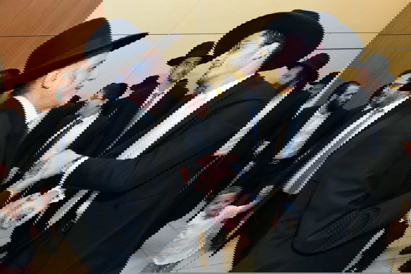 היתום הטרי התחתן עם נכדת ראש הישיבה