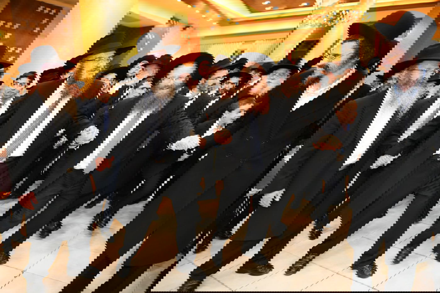 היתום הטרי התחתן עם נכדת ראש הישיבה