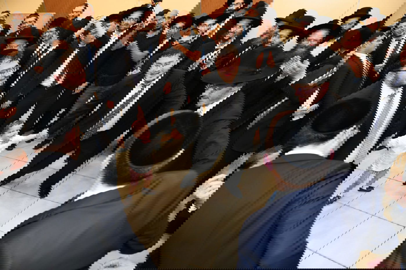 היתום הטרי התחתן עם נכדת ראש הישיבה