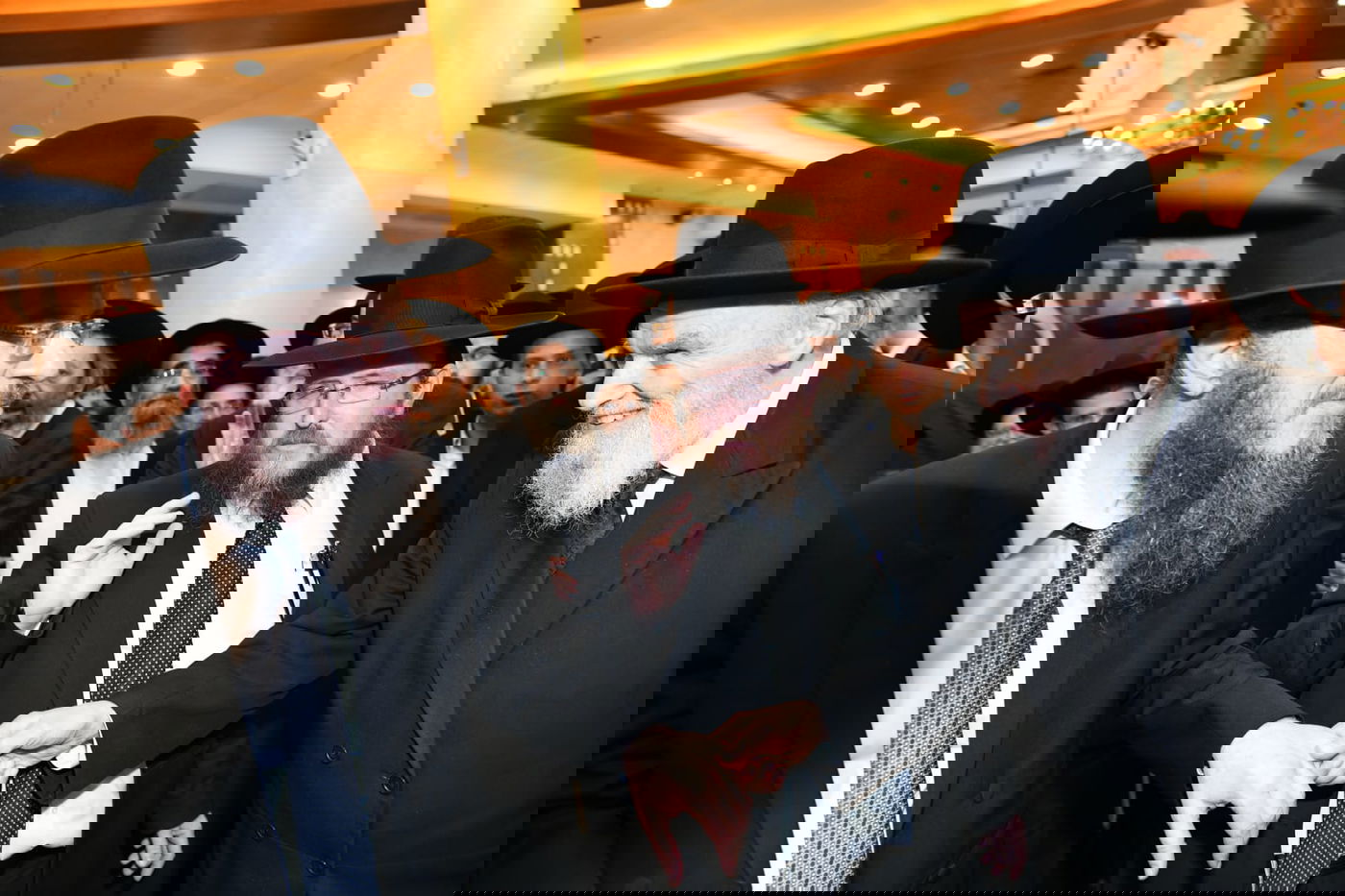 היתום הטרי התחתן עם נכדת ראש הישיבה