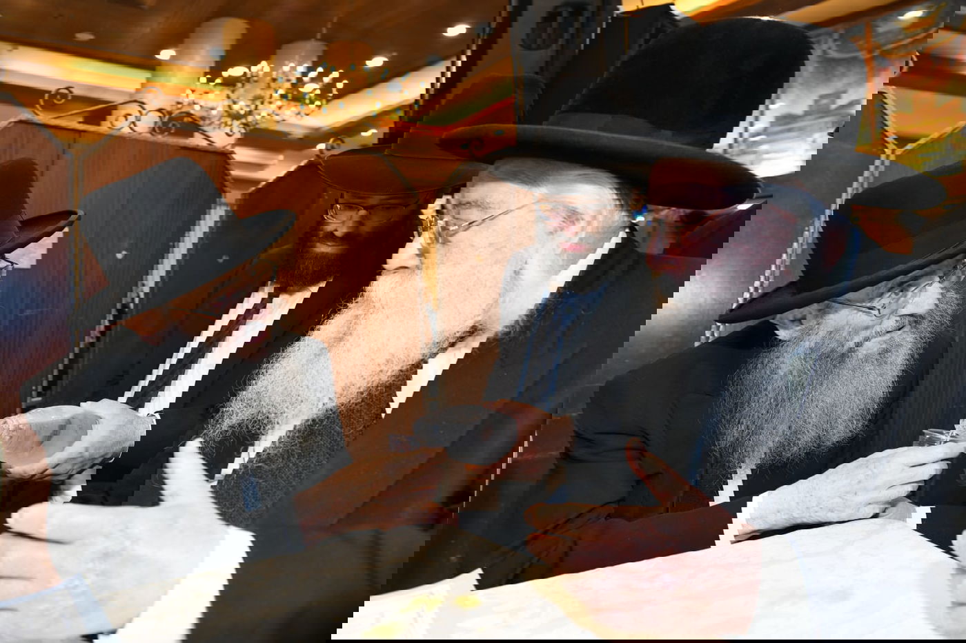 היתום הטרי התחתן עם נכדת ראש הישיבה