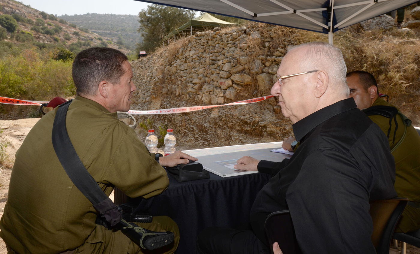 הנשיא ריבלין בזירת הפיגוע: "דריכות ומוכנות ללא פשרות". צפו