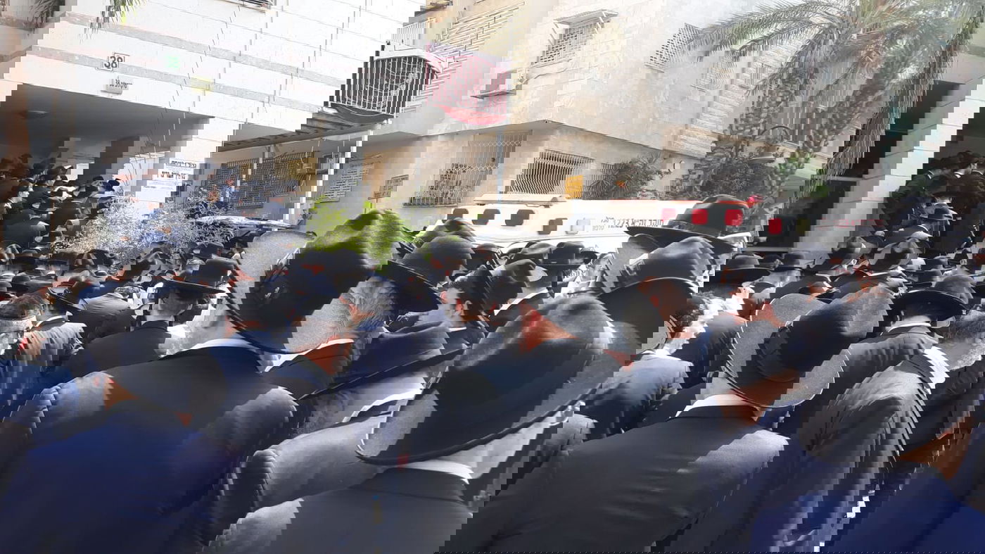 תיעוד דומע: מאות מלווים את הבחור בני בריף ז"ל