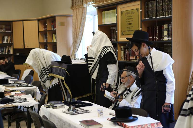 מרגש: האדמו"ר מויז'ניץ סנדק באוקראינה