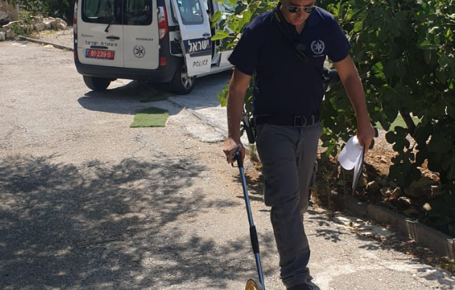 בוחני התנועה בזירת התאונה