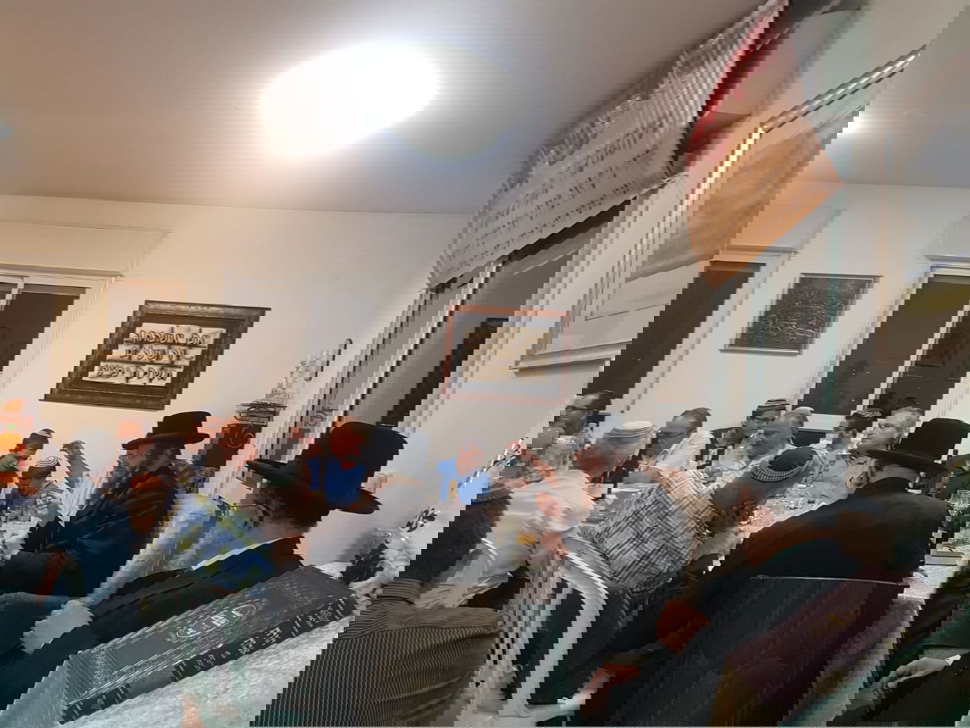 האדמו"ר מקאליב בביקור חיזוק בעיר מודיעין