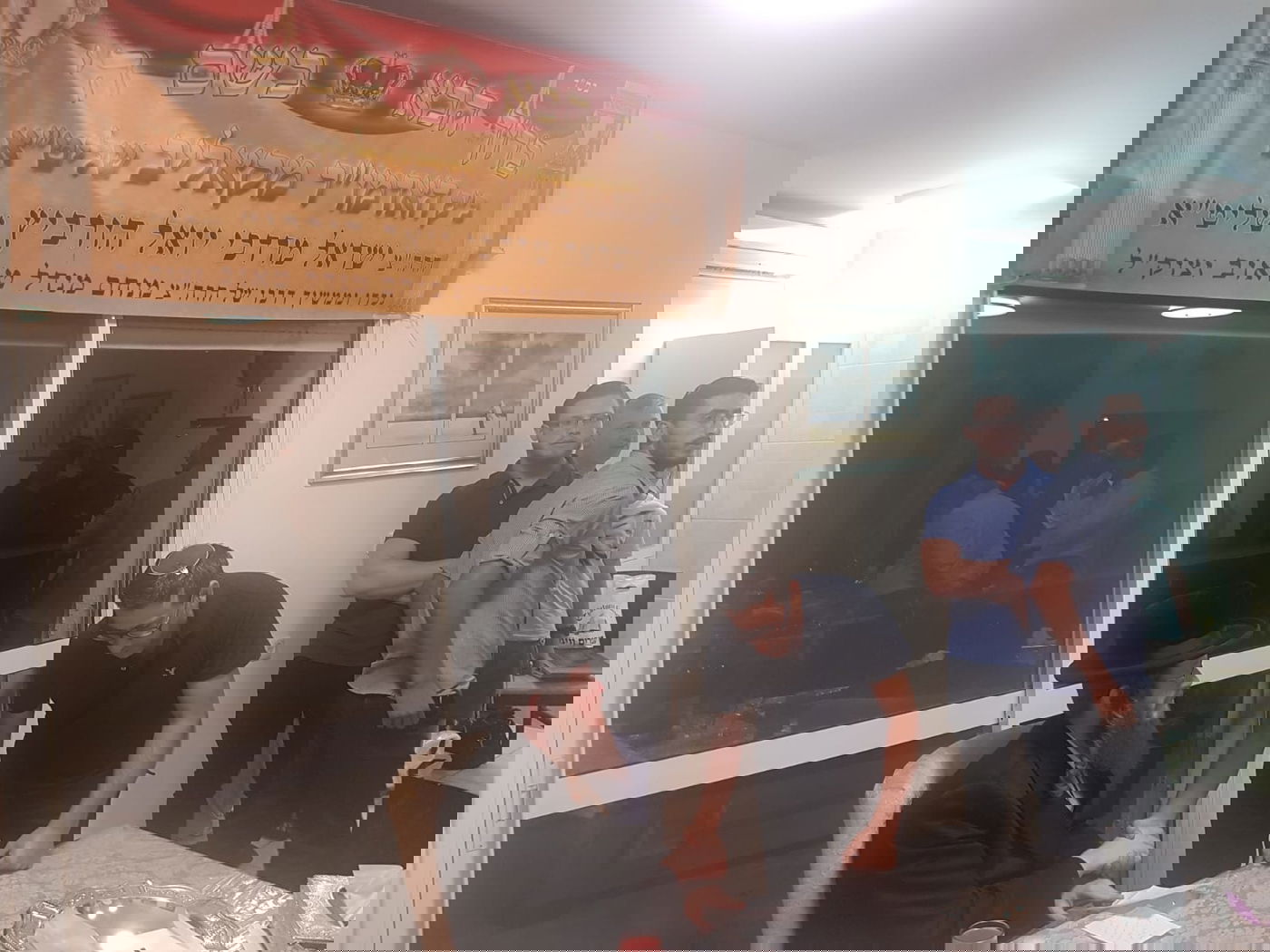 האדמו"ר מקאליב בביקור חיזוק בעיר מודיעין