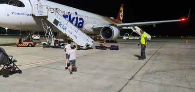 הילד התעלף בטיסה; המתנדב החרדי טיפל בו