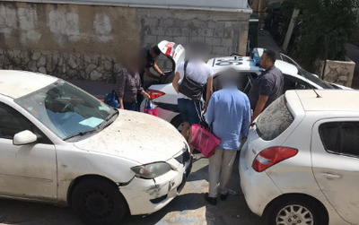 המשטרה מעבירה את האברך לדירת מסתור