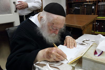 הגר"ח קנייבסקי חותם על הקריאה למען קרן ההסעות