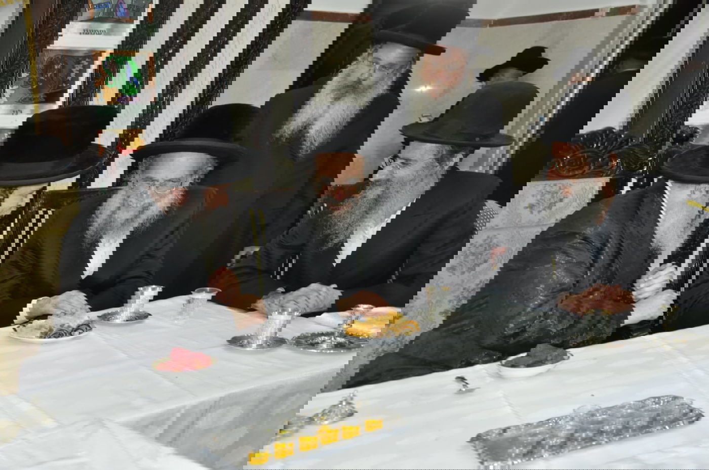 האדמו"ר מנדבורנא חנך את בית מדרשו החדש