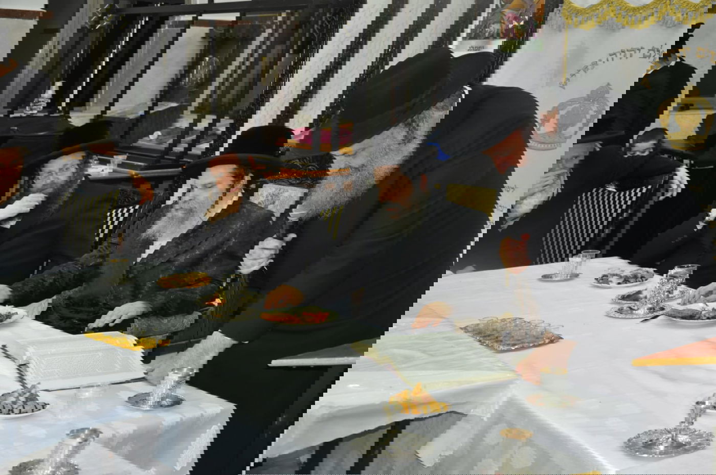 האדמו"ר מנדבורנא חנך את בית מדרשו החדש