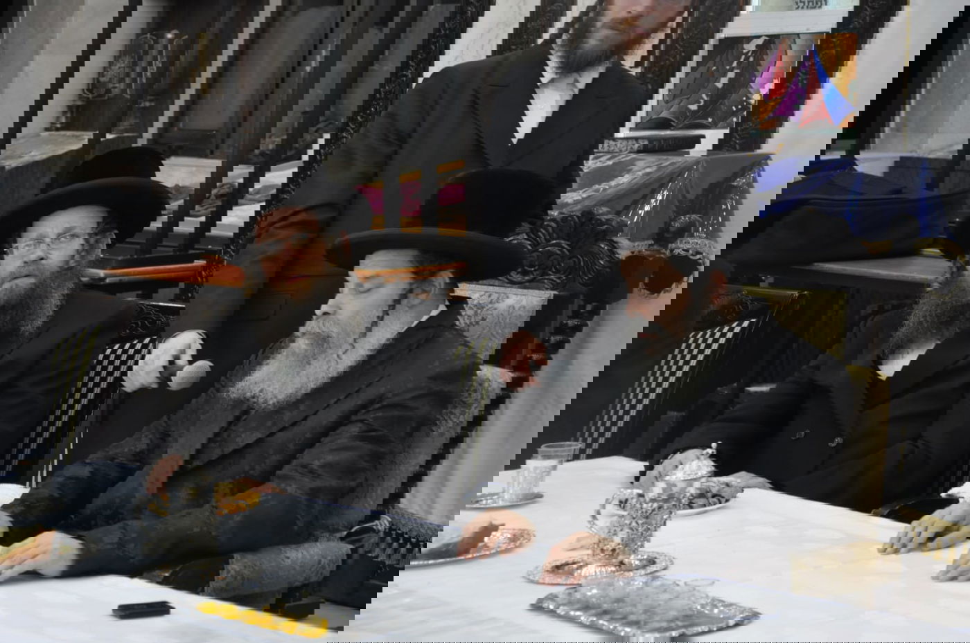 האדמו"ר מנדבורנא חנך את בית מדרשו החדש