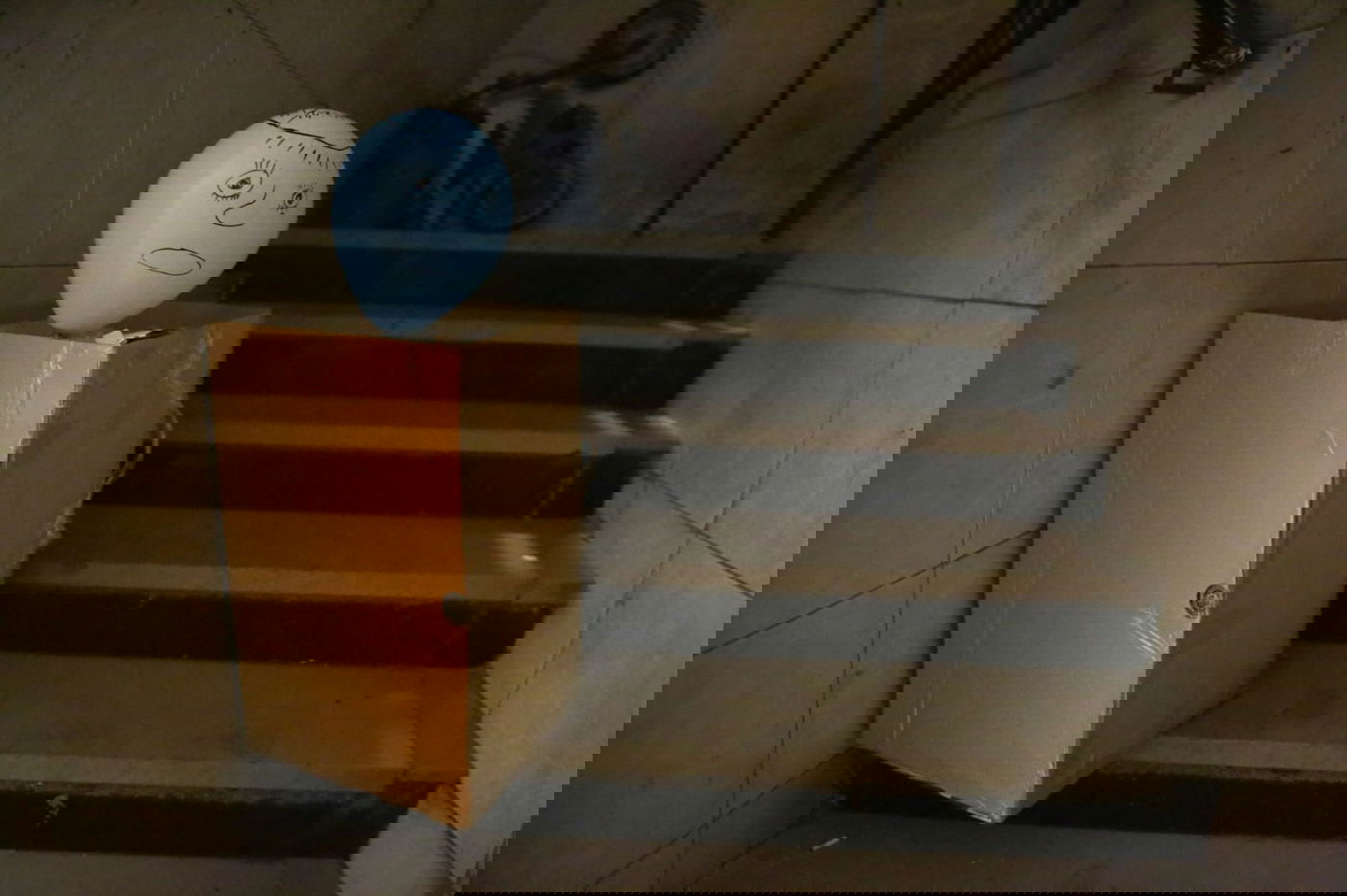 תחילת ההתארגנות, בתוך חדר מדרגות במאה שערים