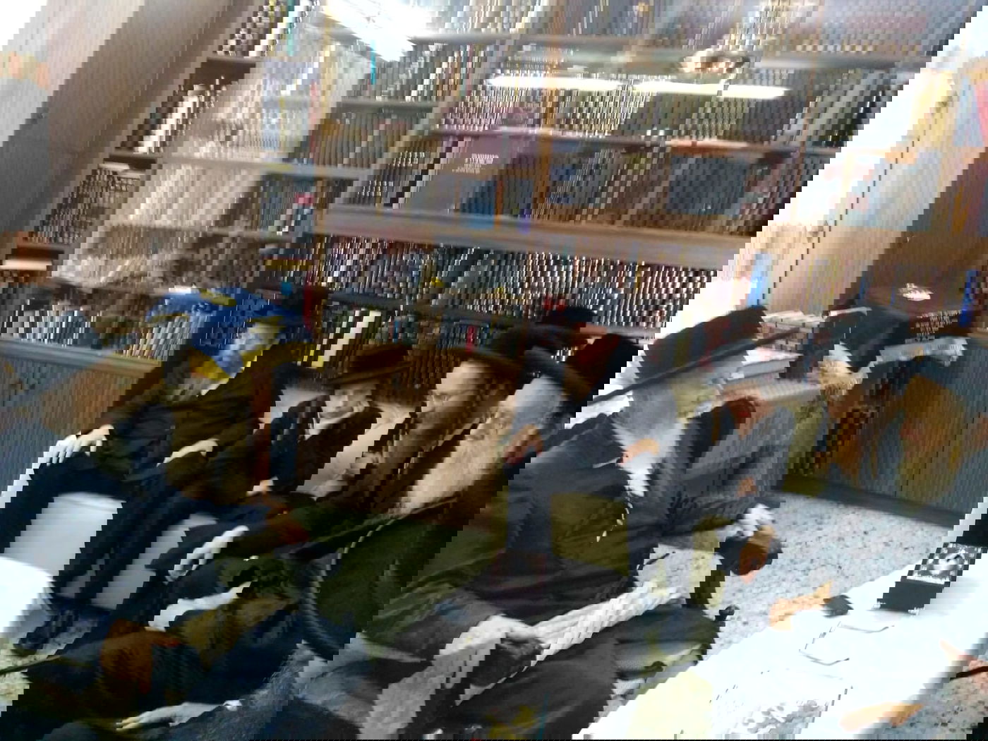 אדמו"רים ורבנים בניחום אבלים אצל האדמו"ר מקליוולנד