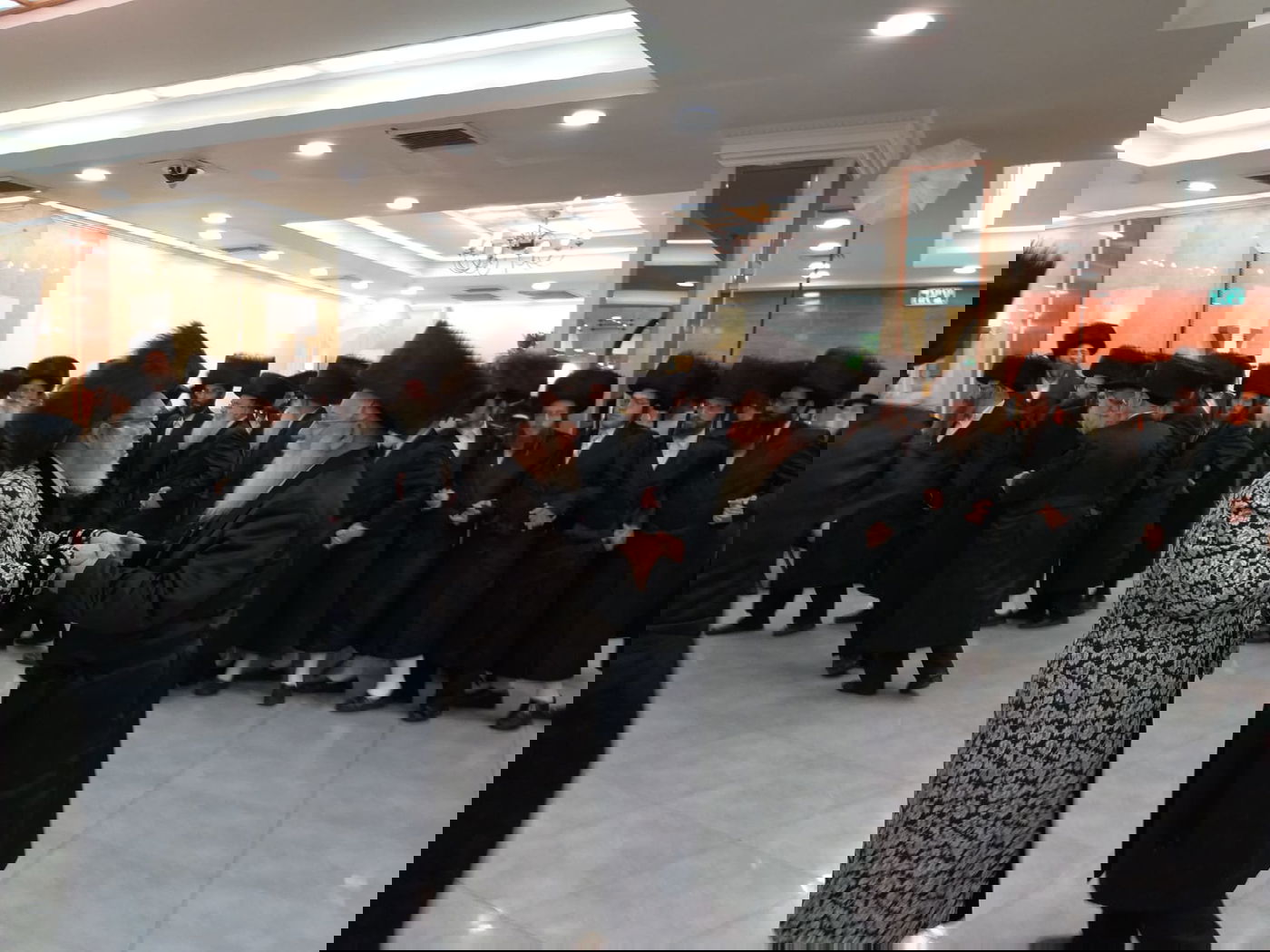 שמחת חתונת נכדת האדמו"ר מסטראפקוב