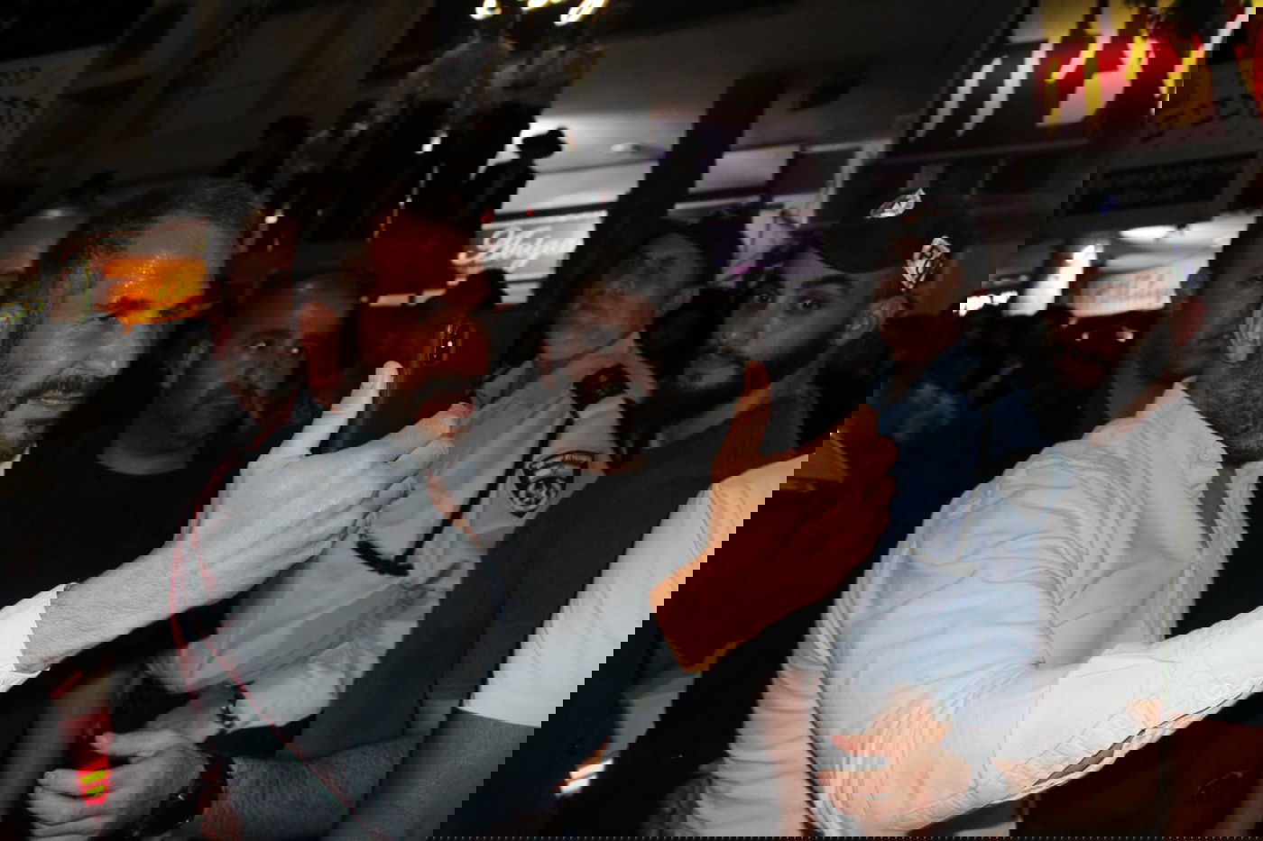 פרובוקציה בב"ב: בחורים מחו ורון קובי נמלט