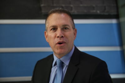 שבוע וחצי לבחירות; השר גלעד ארדן באולפן