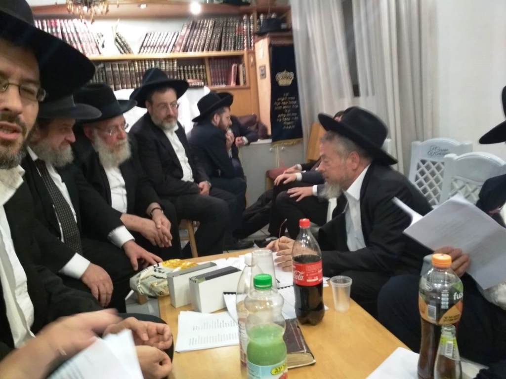 גדולי ישראל בניחום אבלים אצל הגר"י ברייטקופף