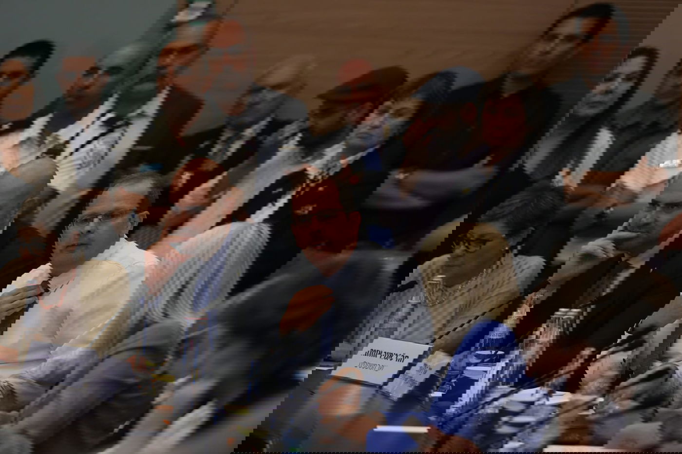 המשנה ליועמ"ש, בדיון