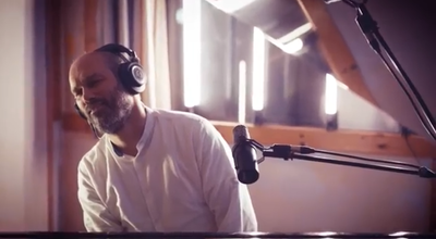 יונתן רזאל בסינגל קליפ ייחודי חדש: "צייר"