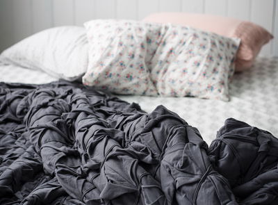 באיזו תדירות צריך להחליף מצעים? רמז: יותר ממה שאתם חושבים