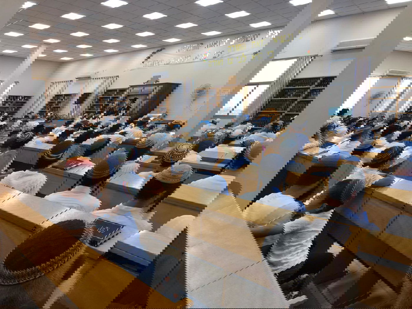 מסע החיזוק של הרב הראשי בישובי הדרום