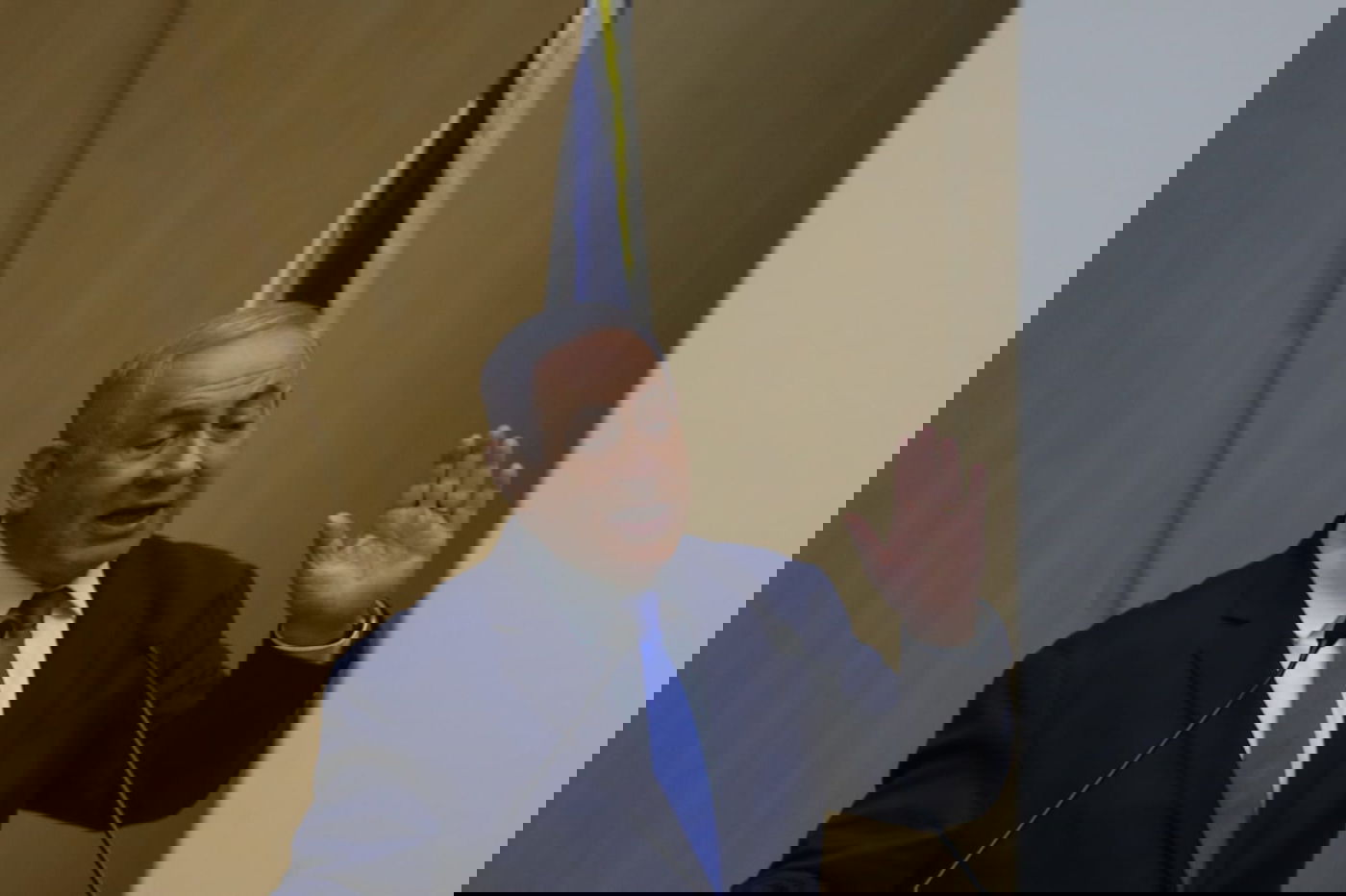 עימות, נאומים והצבעה: כינוס מליאה אחרון