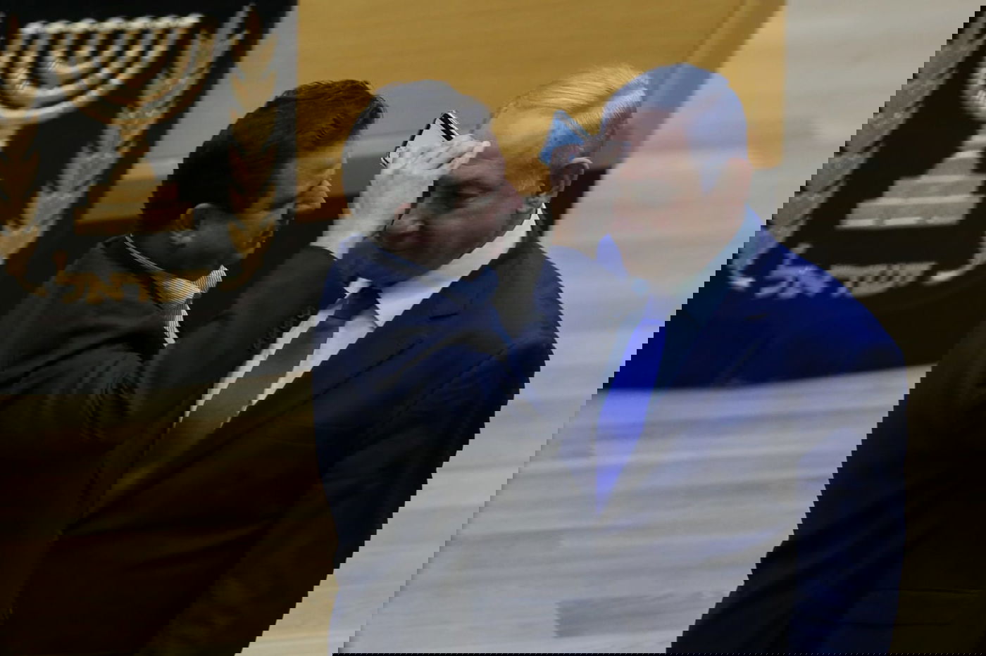 עימות, נאומים והצבעה: כינוס מליאה אחרון